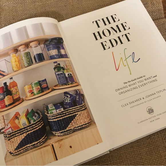 “The Home Edit Life” book by Clea Shearer & Joanna Teplin 🏠 - Picture 4 of 9